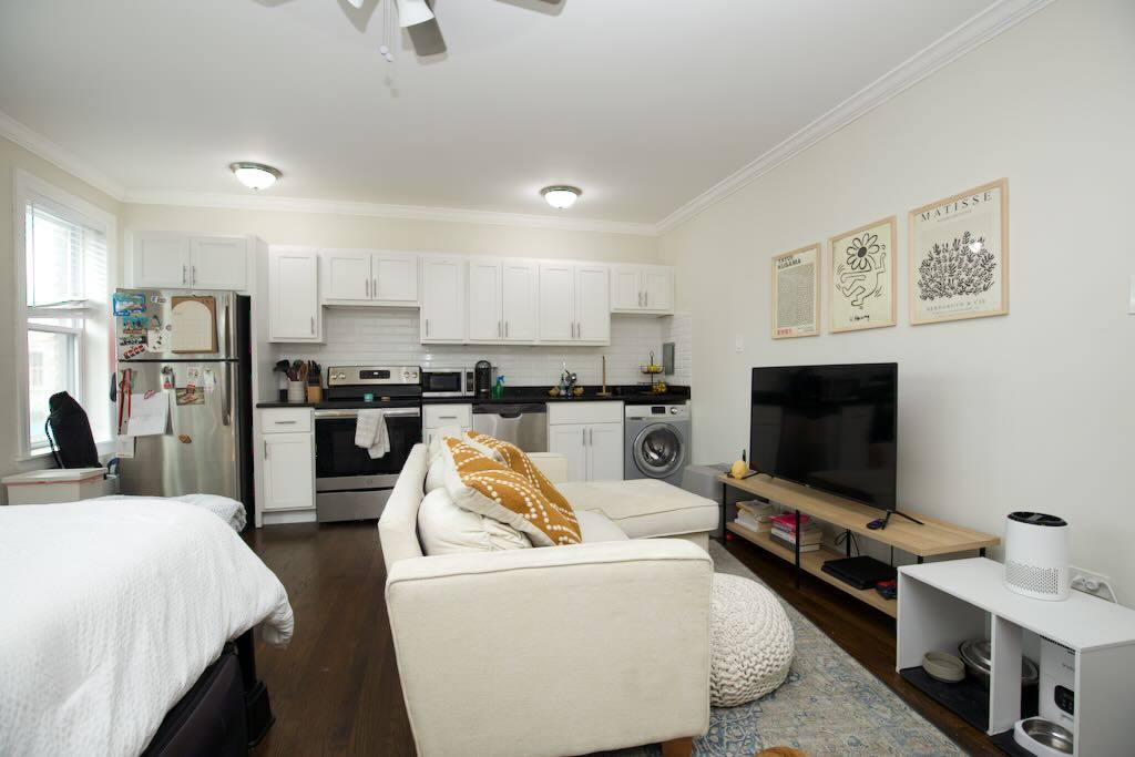 Apartment for rent at 3343 Marshfield #G1003, Chicago, IL 60657