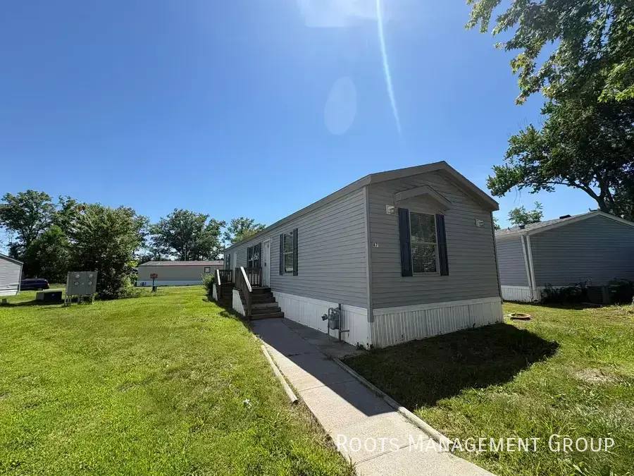 Apartment for rent at 200 Paradise Acres Rd #87, Carterville, IL 62918