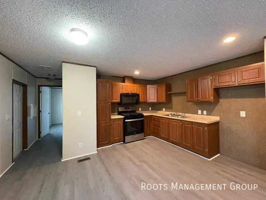 Apartment for rent at 200 Paradise Acres Rd #87, Carterville, IL 62918