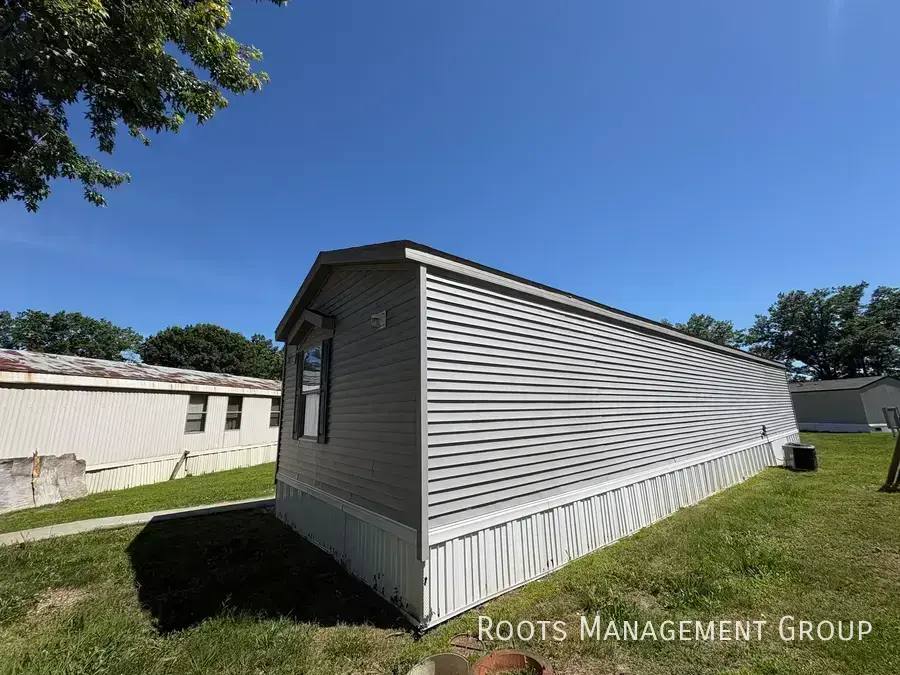 Apartment for rent at 200 Paradise Acres Rd #87, Carterville, IL 62918