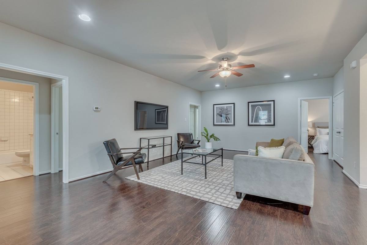 Apartment for rent at 2709 McCart Ave, Fort Worth, TX 76110