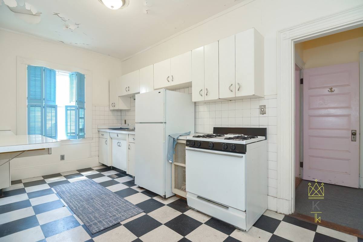 Apartment for rent at 923 Beacon #2, Boston, MA 02215