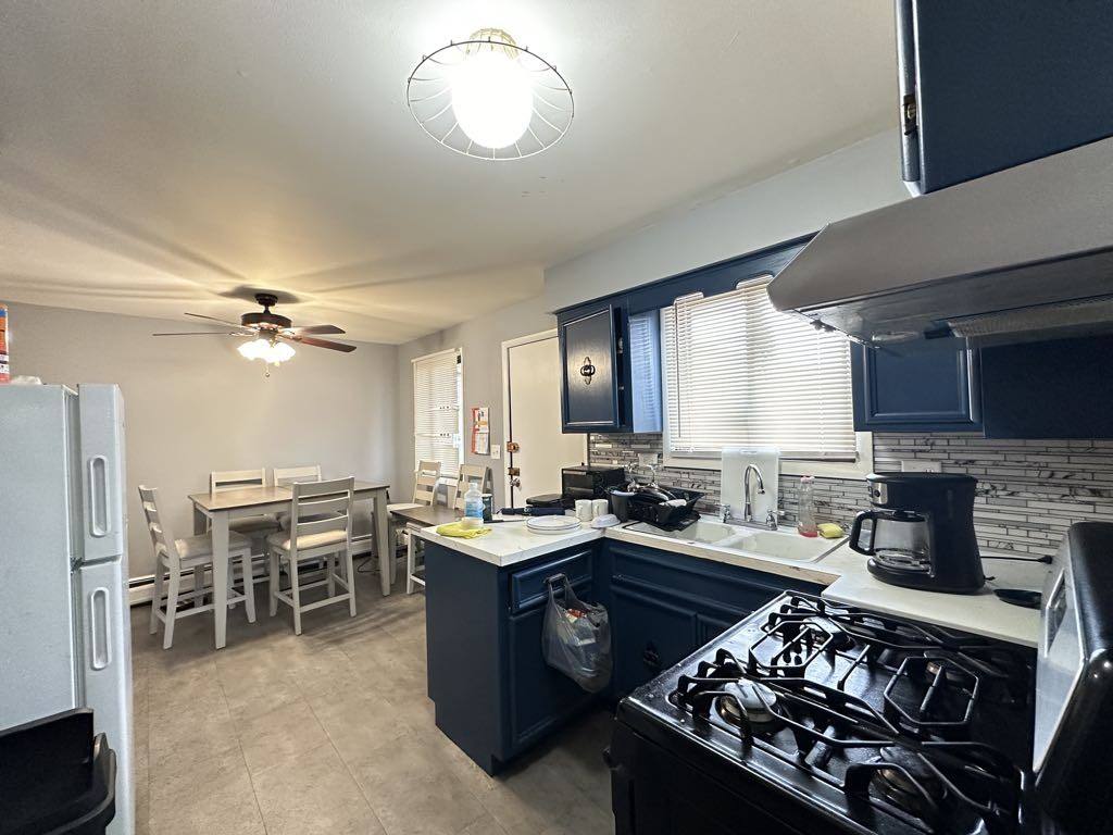 Apartment for rent at 3040 Central #P302, Chicago, IL 60634