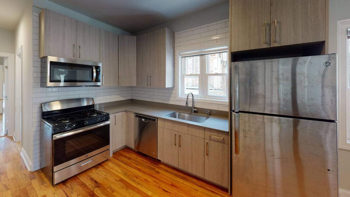 Apartment for rent at 1547 W Augusta, Chicago, IL 60642