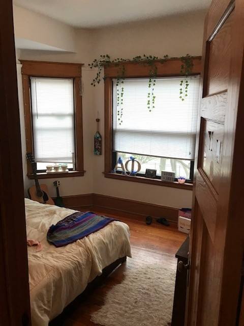 Apartment for rent at 858 W Oakdale, Chicago, IL 60657