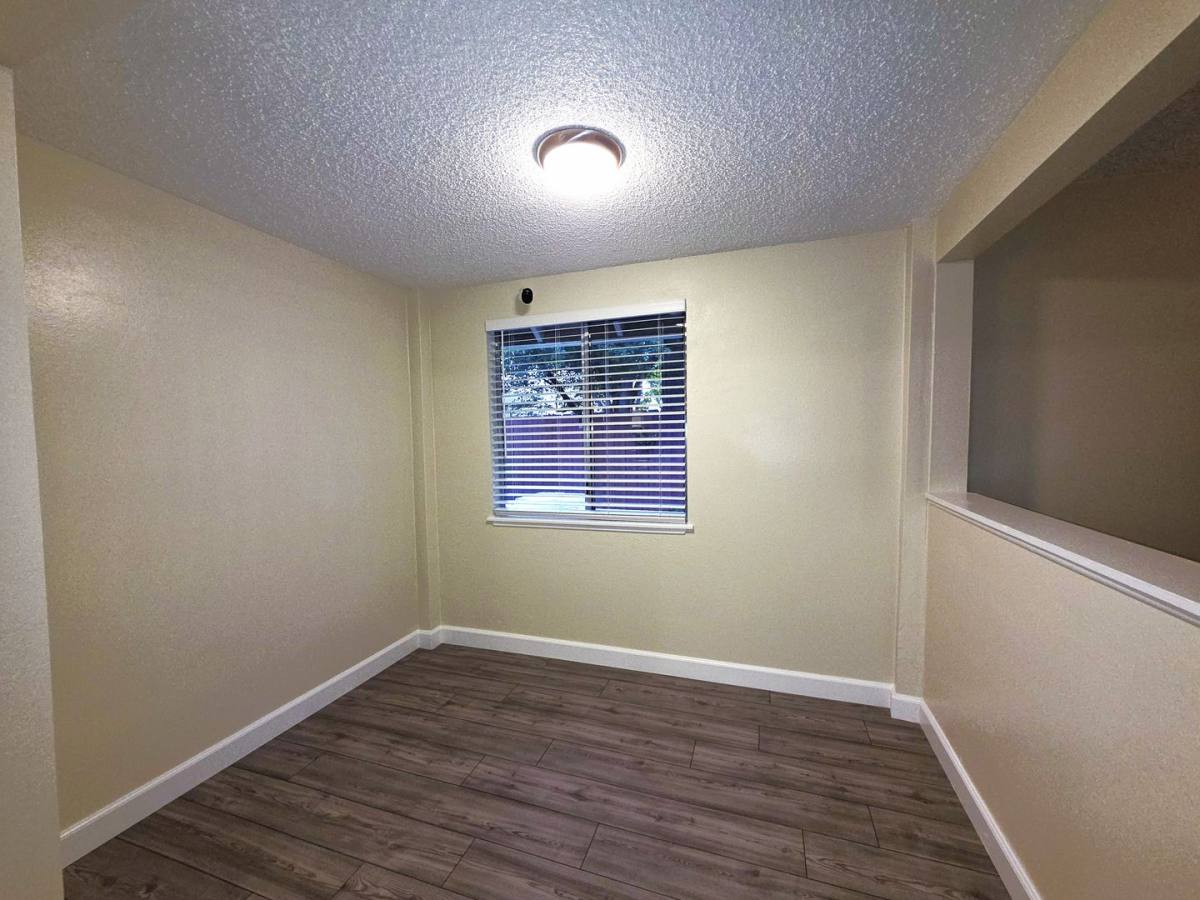 Townhouse for rent at 1747 London Circle, Sparks, NV 89431