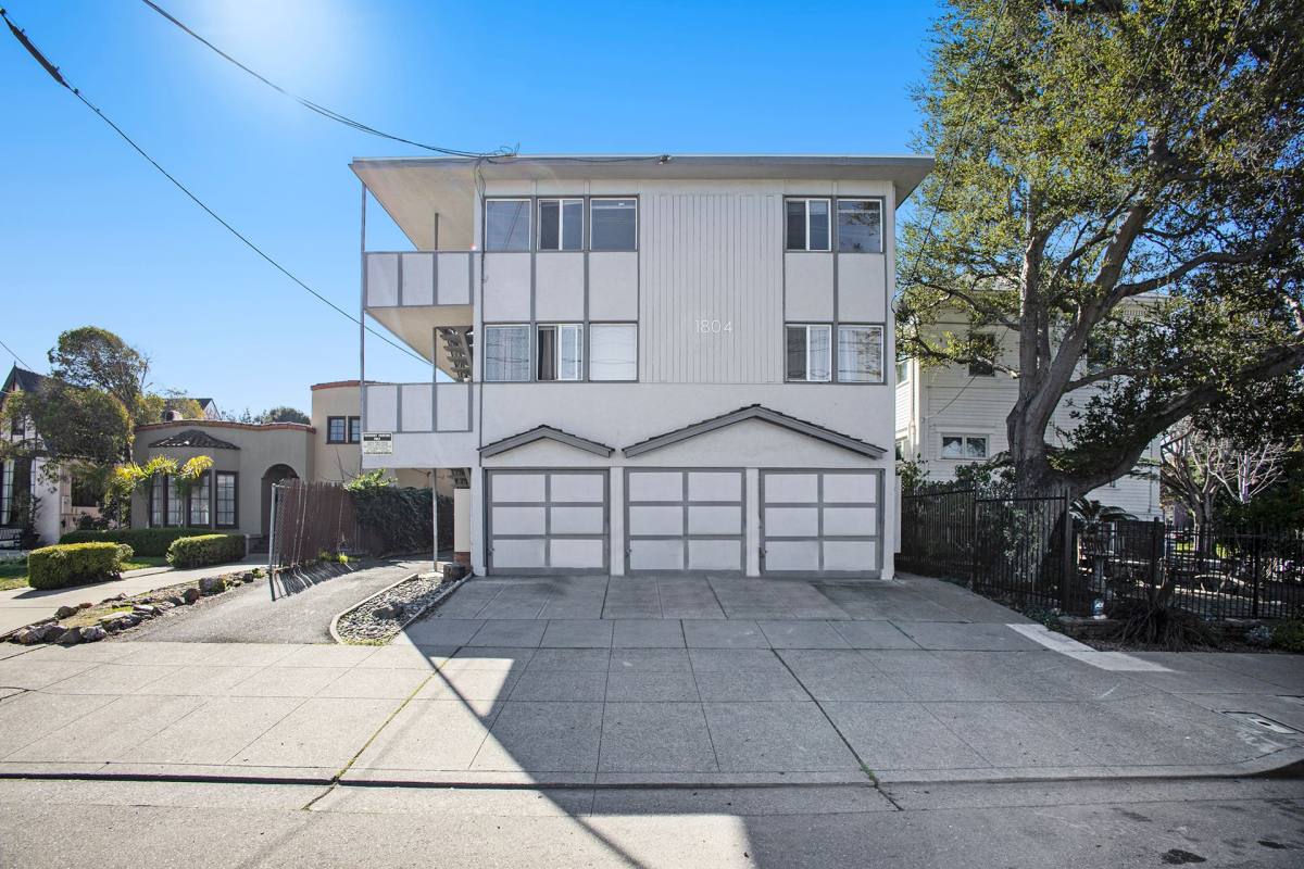 Apartment for rent at 1804 Santa Clara Ave, Alameda, CA 94501