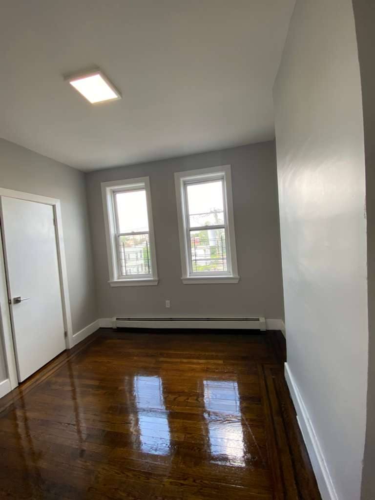 Apartment for rent at 114 Maple St #3L, Yonkers, NY 10701