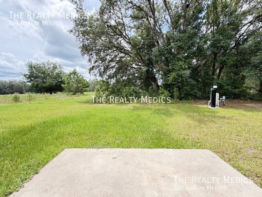 House for rent at 16 Malauka Course, Ocklawaha, FL 32179