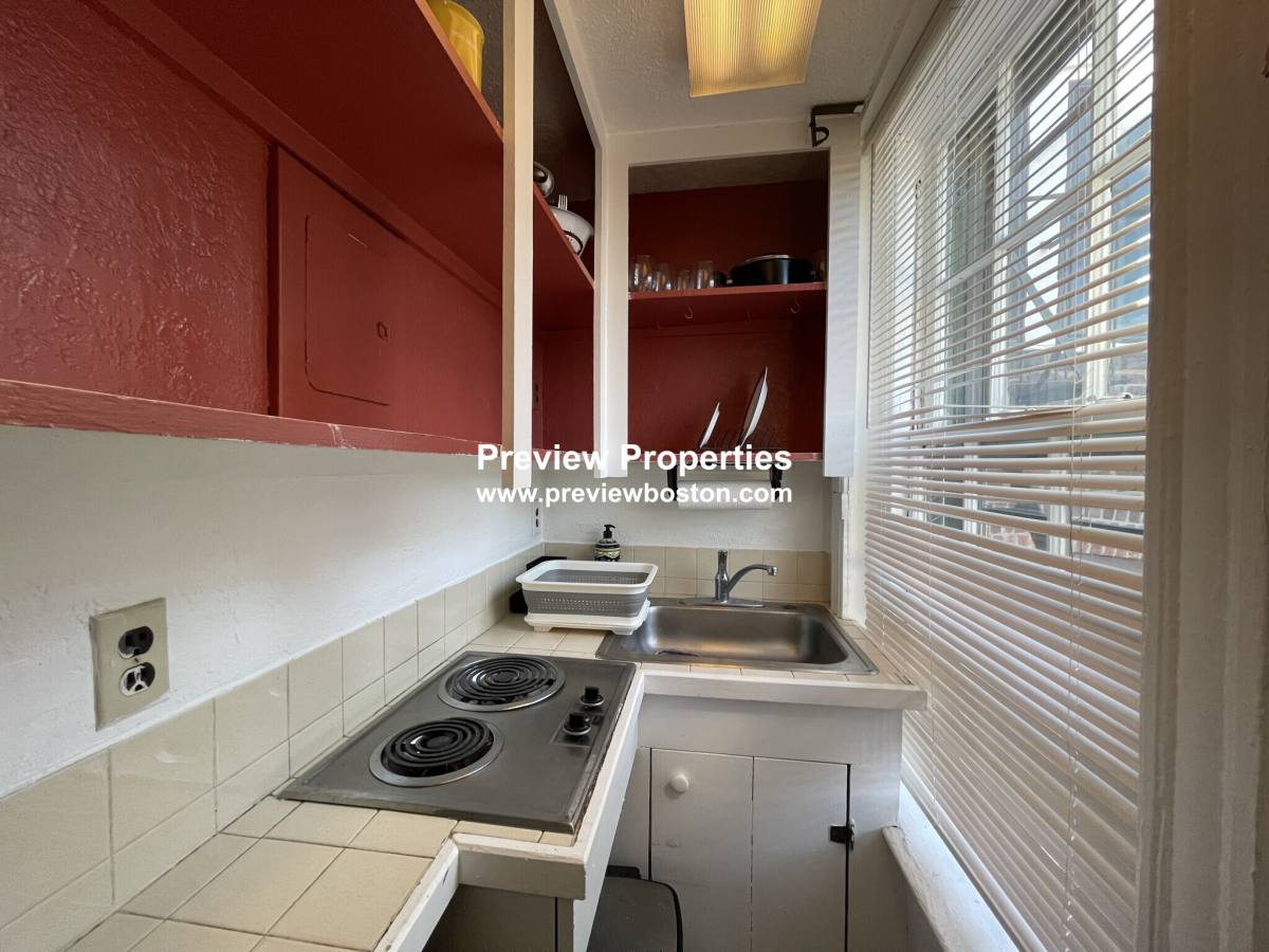 Apartment for rent at 41 Anderson St #4-2P, Boston, MA 02113