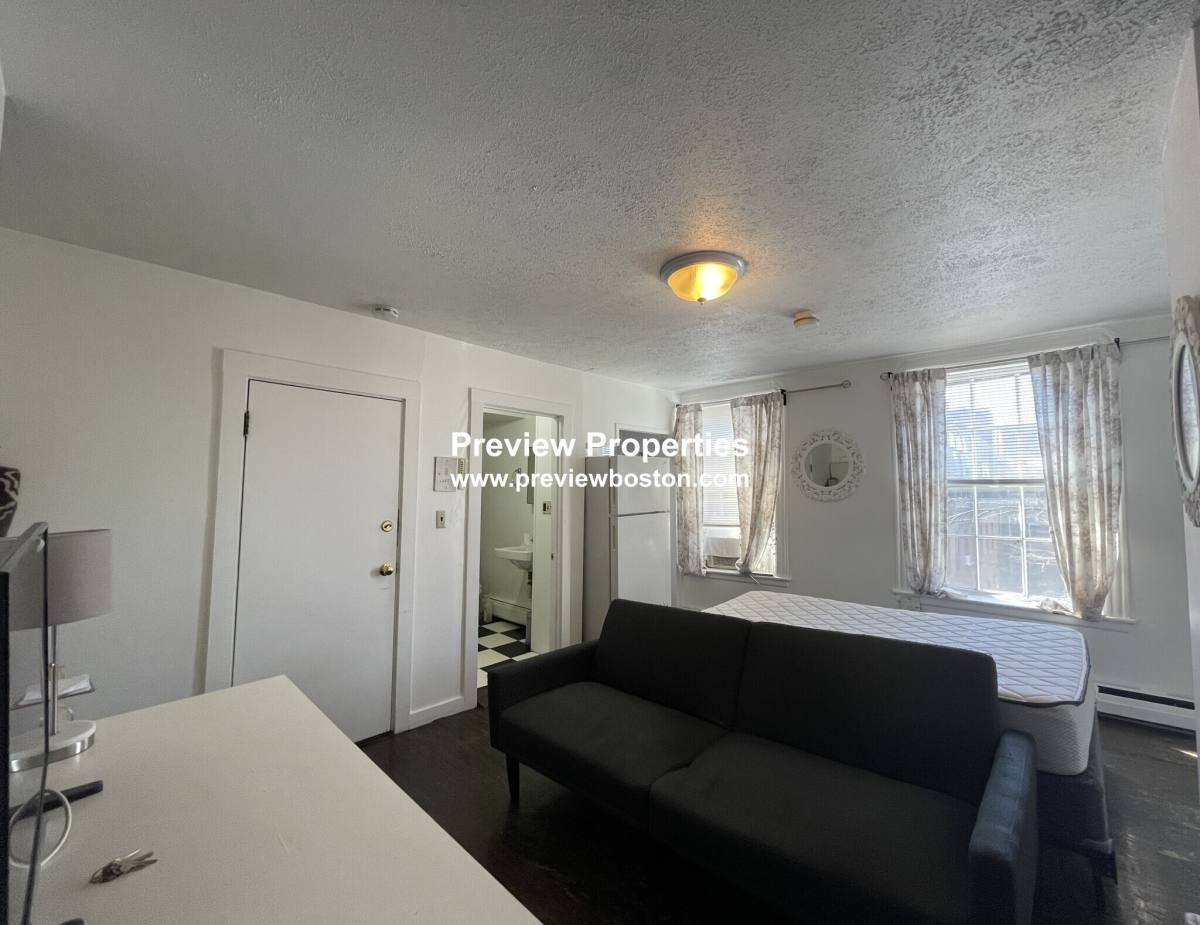 Apartment for rent at 41 Anderson St #4-2P, Boston, MA 02113