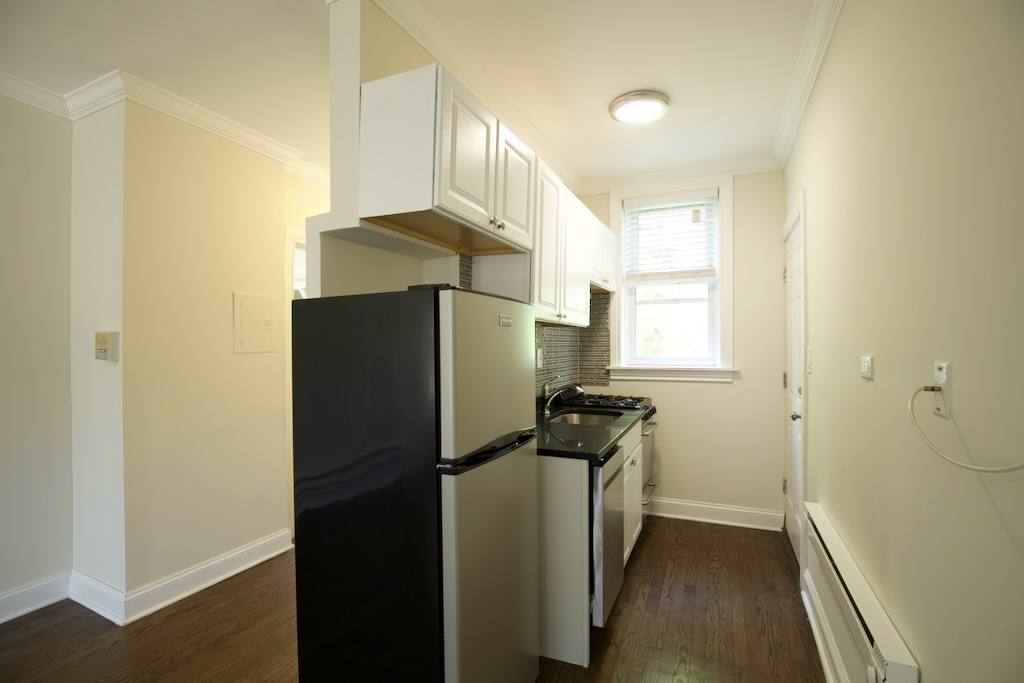 Apartment for rent at 6445 W Roscoe #SA9, Chicago, IL 60657