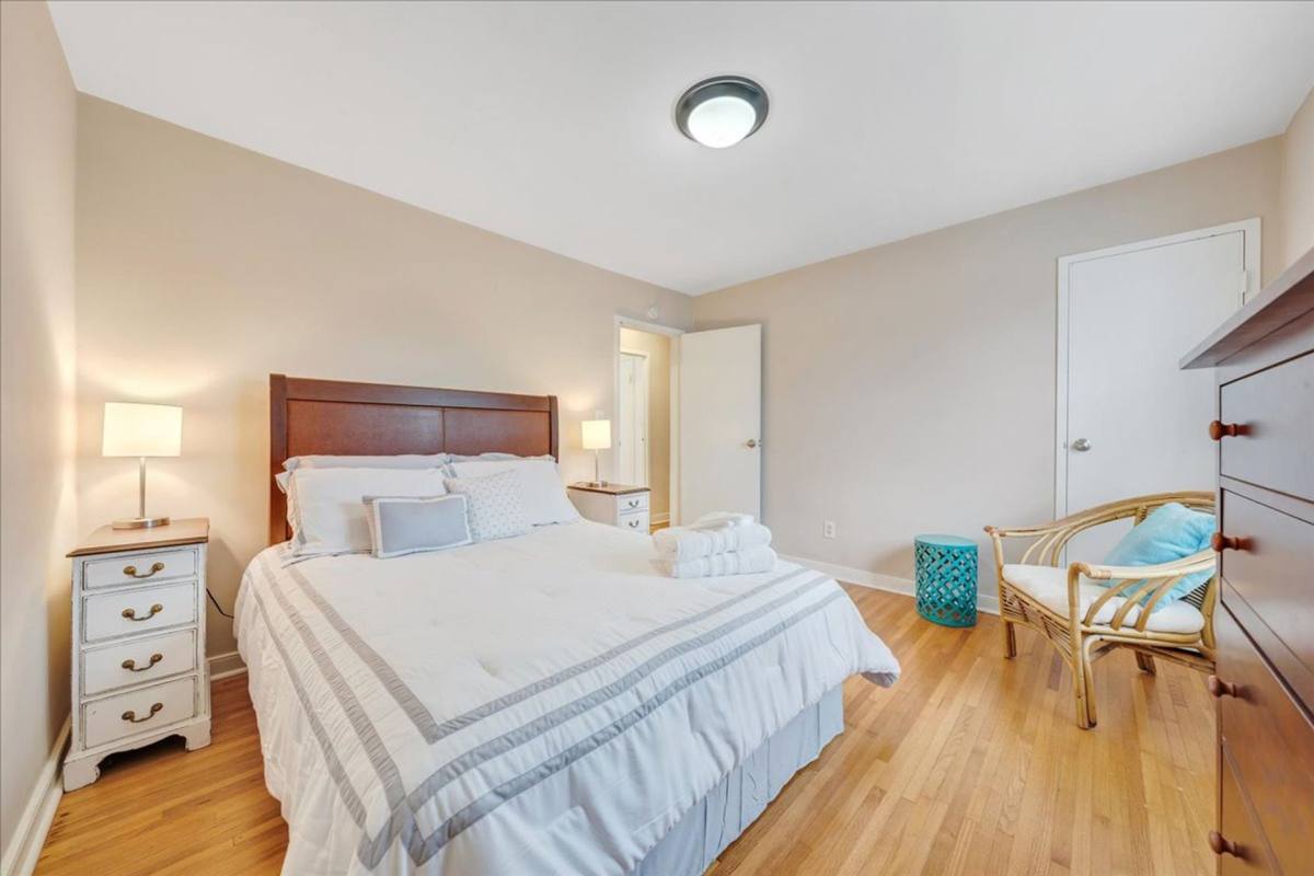 Apartment for rent at 201-211 E Nelson St, Lexington, VA 24450