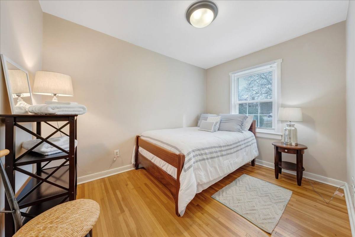 Apartment for rent at 201-211 E Nelson St, Lexington, VA 24450
