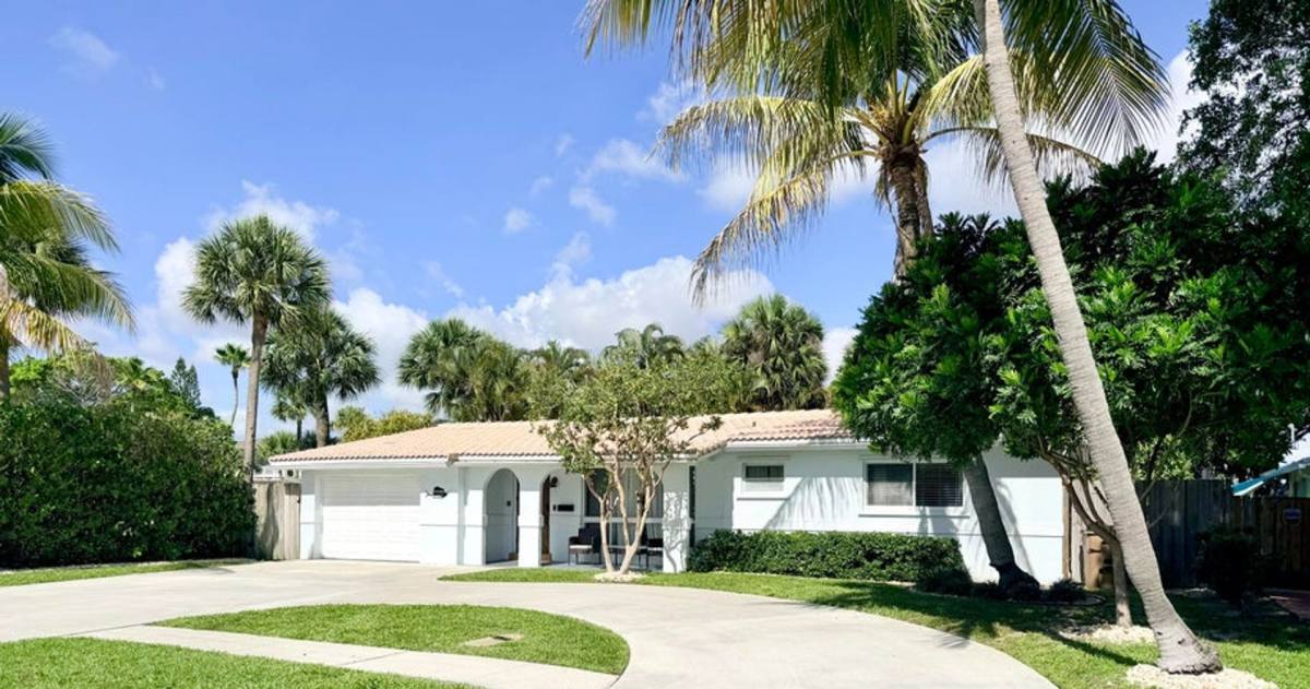 House for rent at 401 SE 3rd Terrace, Deerfield Beach, FL 33441