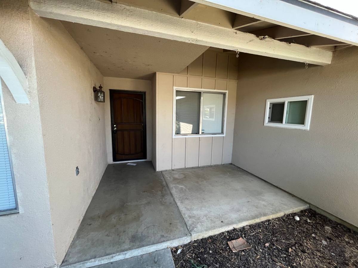 House for rent at 4907 W Howard Ave, Visalia, CA 93277