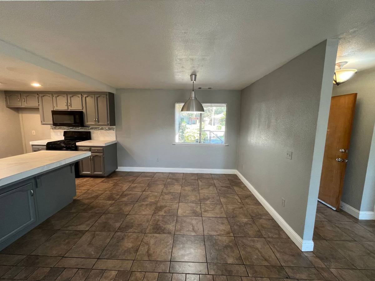 House for rent at 4907 W Howard Ave, Visalia, CA 93277
