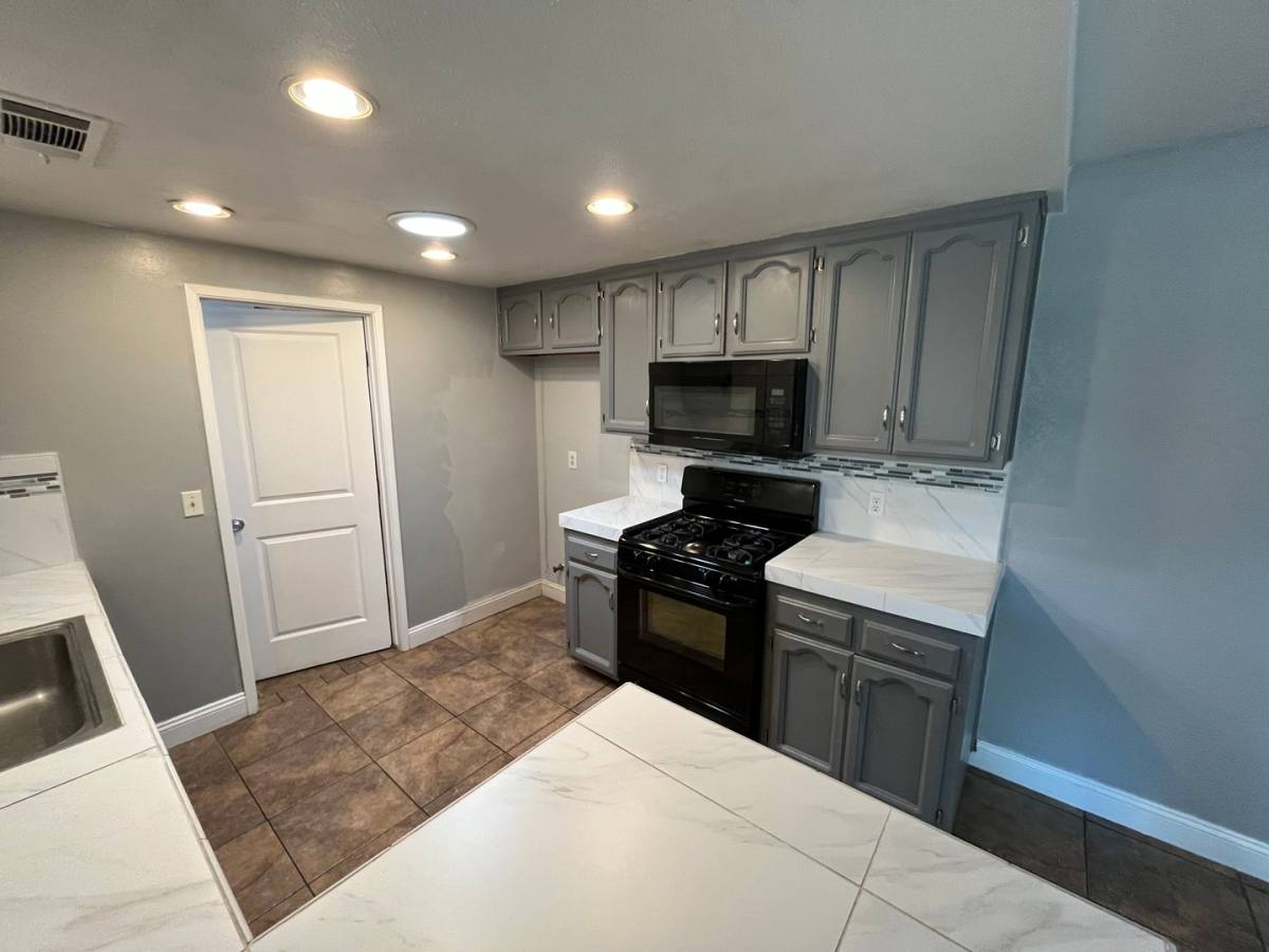 House for rent at 4907 W Howard Ave, Visalia, CA 93277