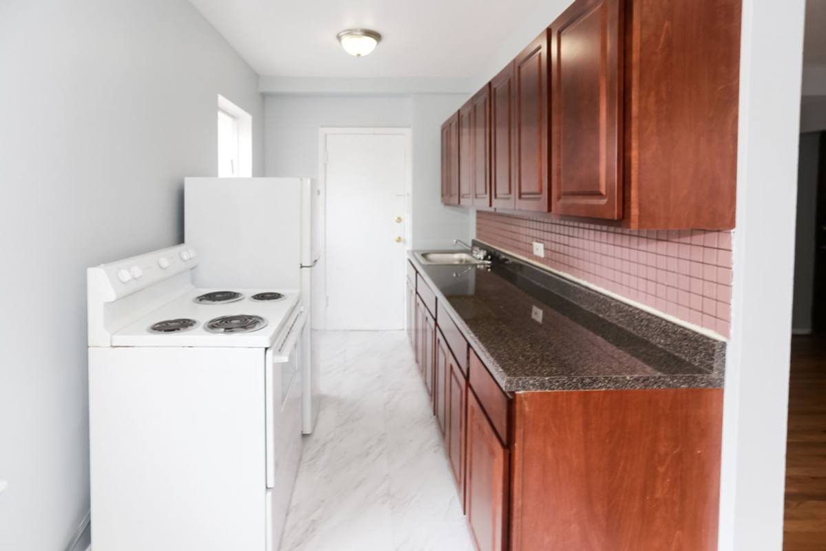 Apartment for rent at 4505 N Malden #2B, Chicago, IL 60640