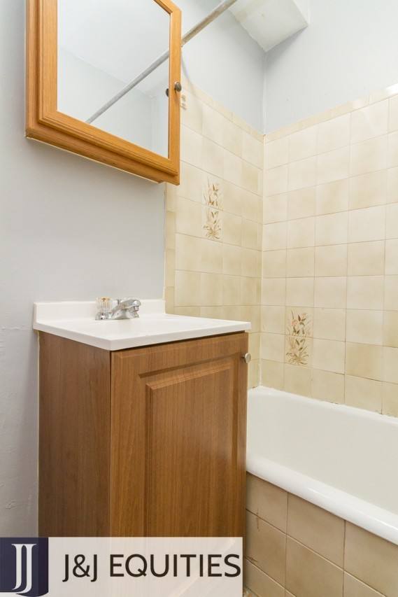 Apartment for rent at 4505 N Malden #2B, Chicago, IL 60640