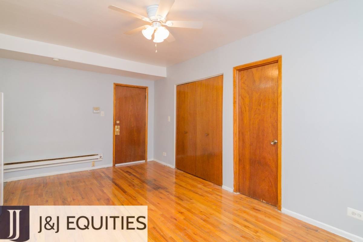 Apartment for rent at 4505 N Malden #2B, Chicago, IL 60640