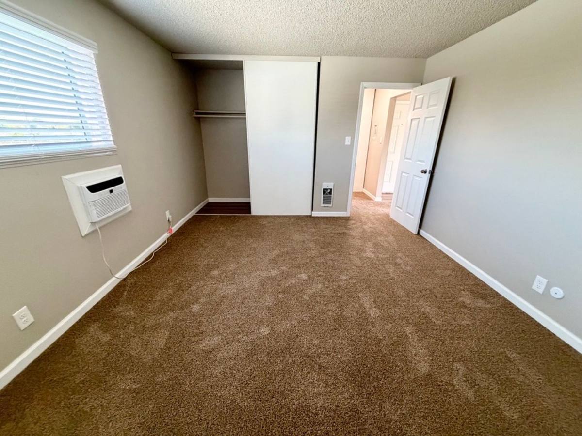 Apartment for rent at 289 W Santa Ana Ave, Clovis, CA 93612
