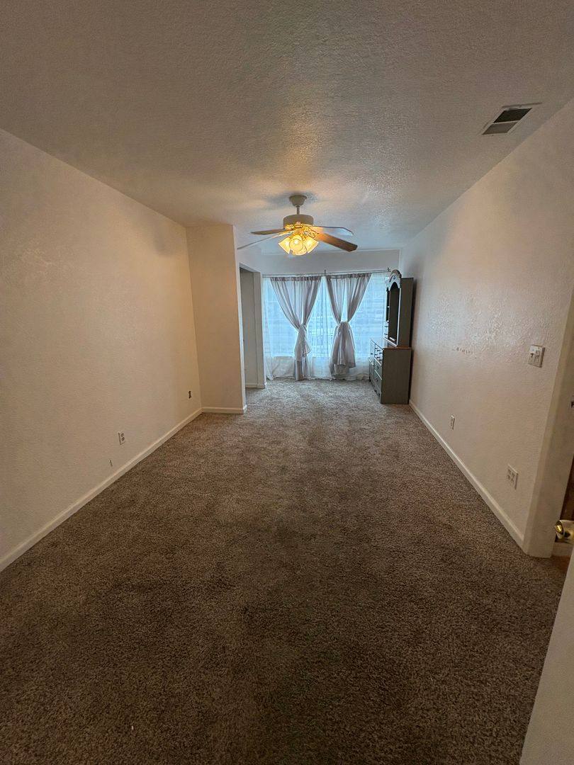 House for rent at 628 Saratoga Court, Vacaville, CA 95687