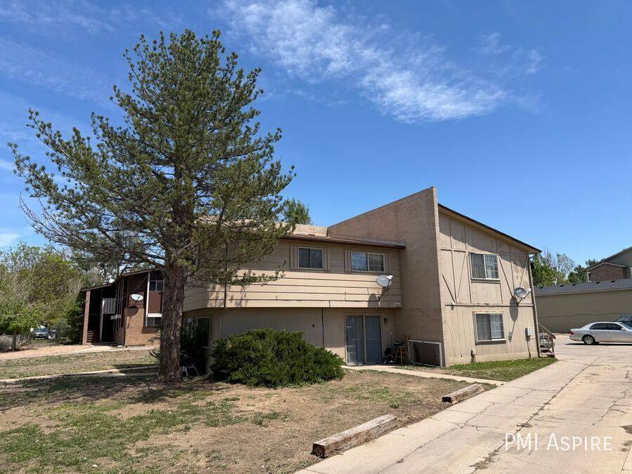 Apartment for rent at 1924 Meadow Dr #5, Longmont, CO 80501