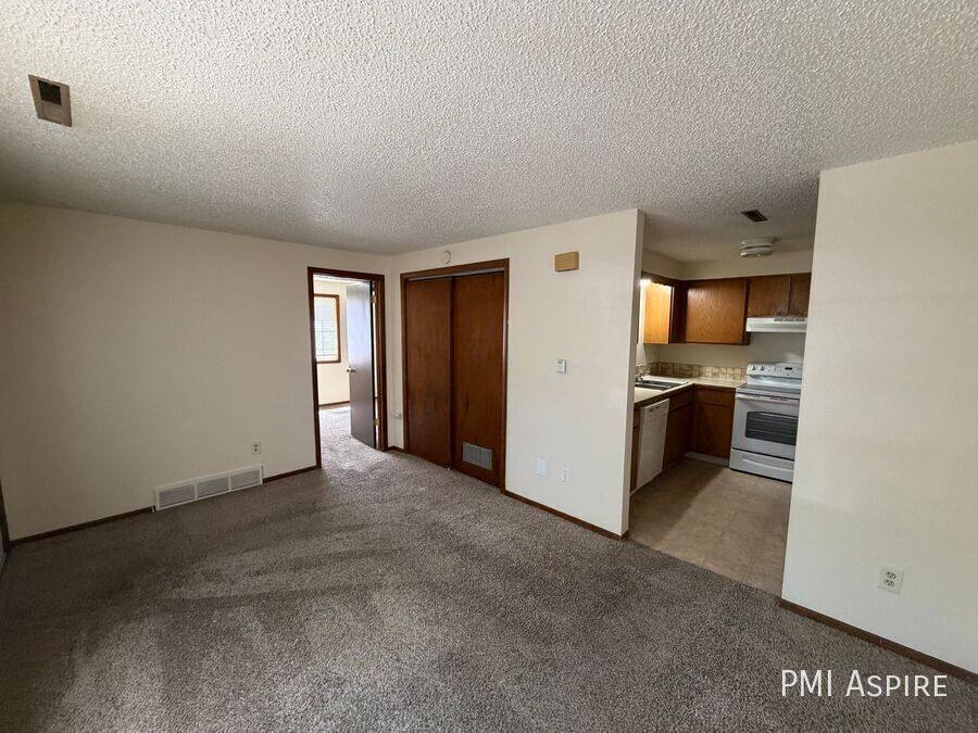 Apartment for rent at 1924 Meadow Dr #5, Longmont, CO 80501