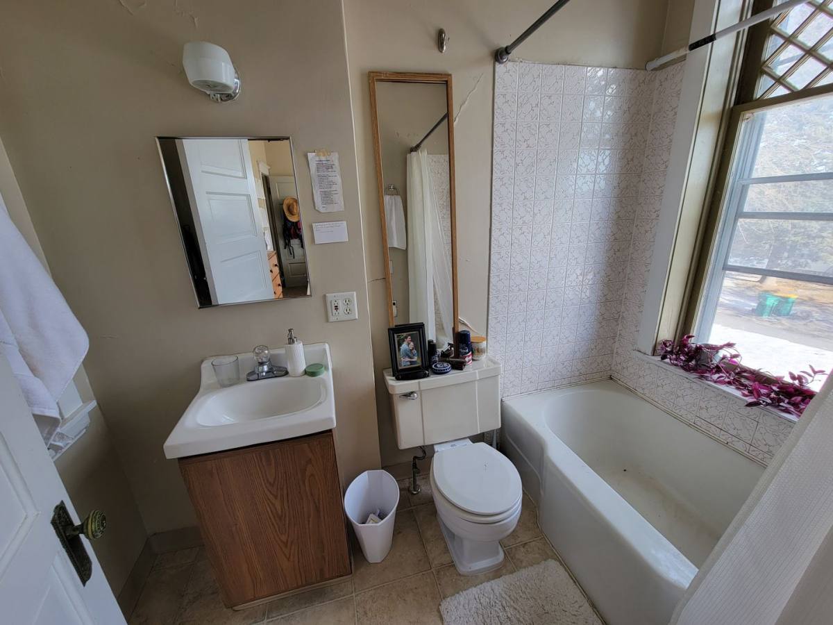 Apartment for rent at 1511-1513 E 2nd St, Duluth, MN 55812