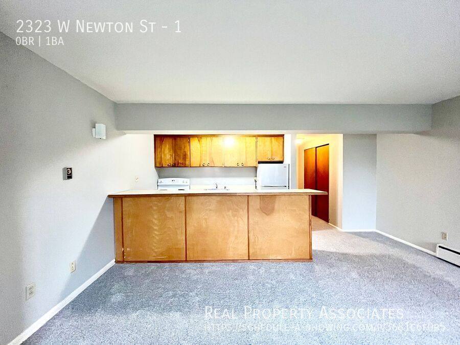 Apartment for rent at 2323 W Newton St #1, Seattle, WA 98199
