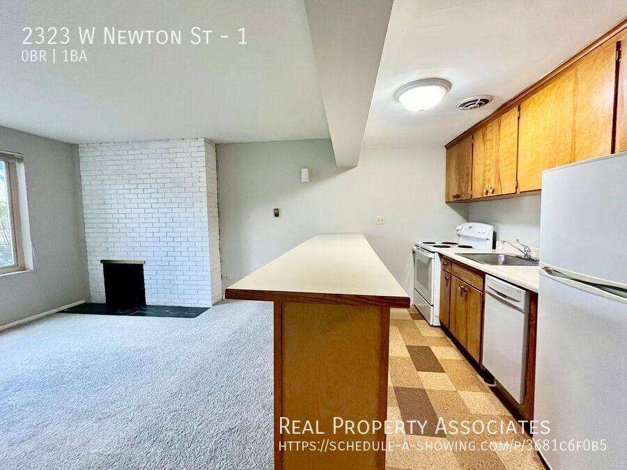 Apartment for rent at 2323 W Newton St #1, Seattle, WA 98199
