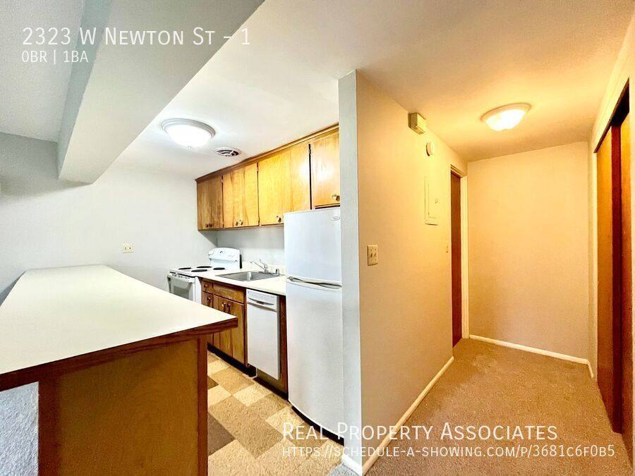 Apartment for rent at 2323 W Newton St #1, Seattle, WA 98199