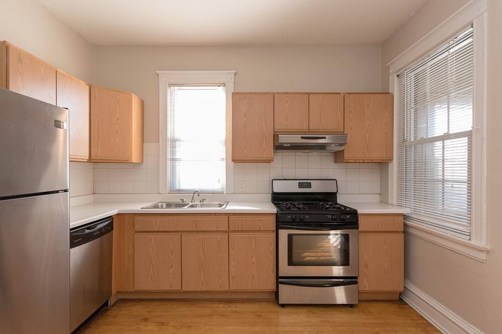 Apartment for rent at 1438 Addison #9Q, Chicago, IL 60613