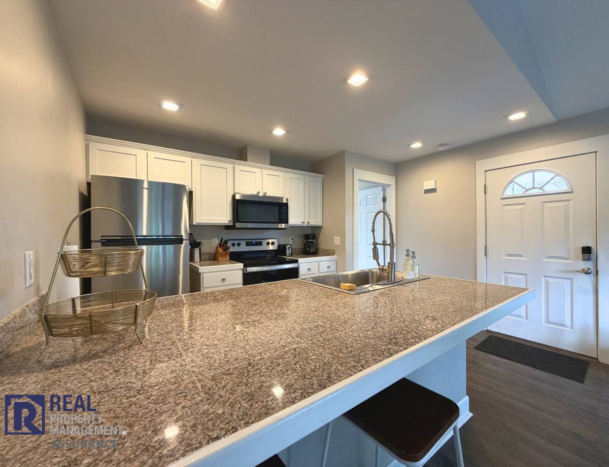 House for rent at 4511 SE 40th Ave #A, Portland, OR 97202
