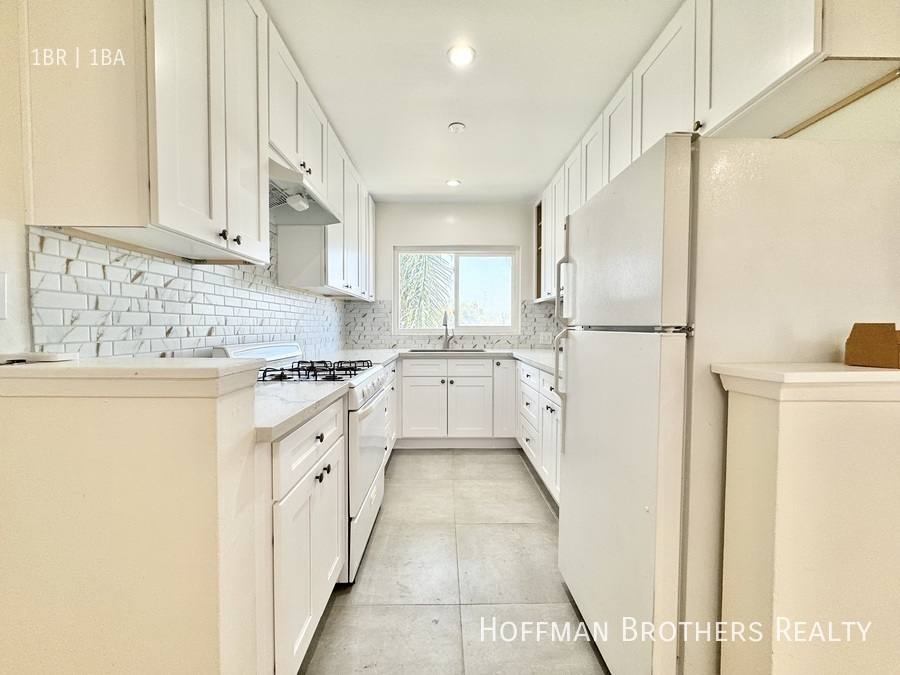 Apartment for rent at 9000 W 24th St #6, Los Angeles, CA 90034
