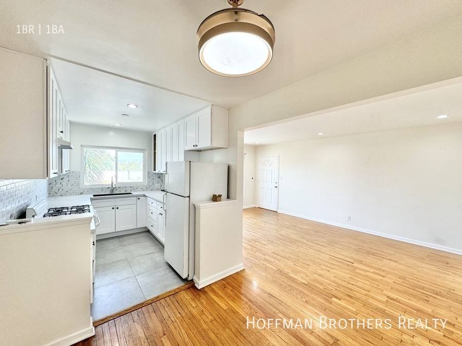 Apartment for rent at 9000 W 24th St #6, Los Angeles, CA 90034