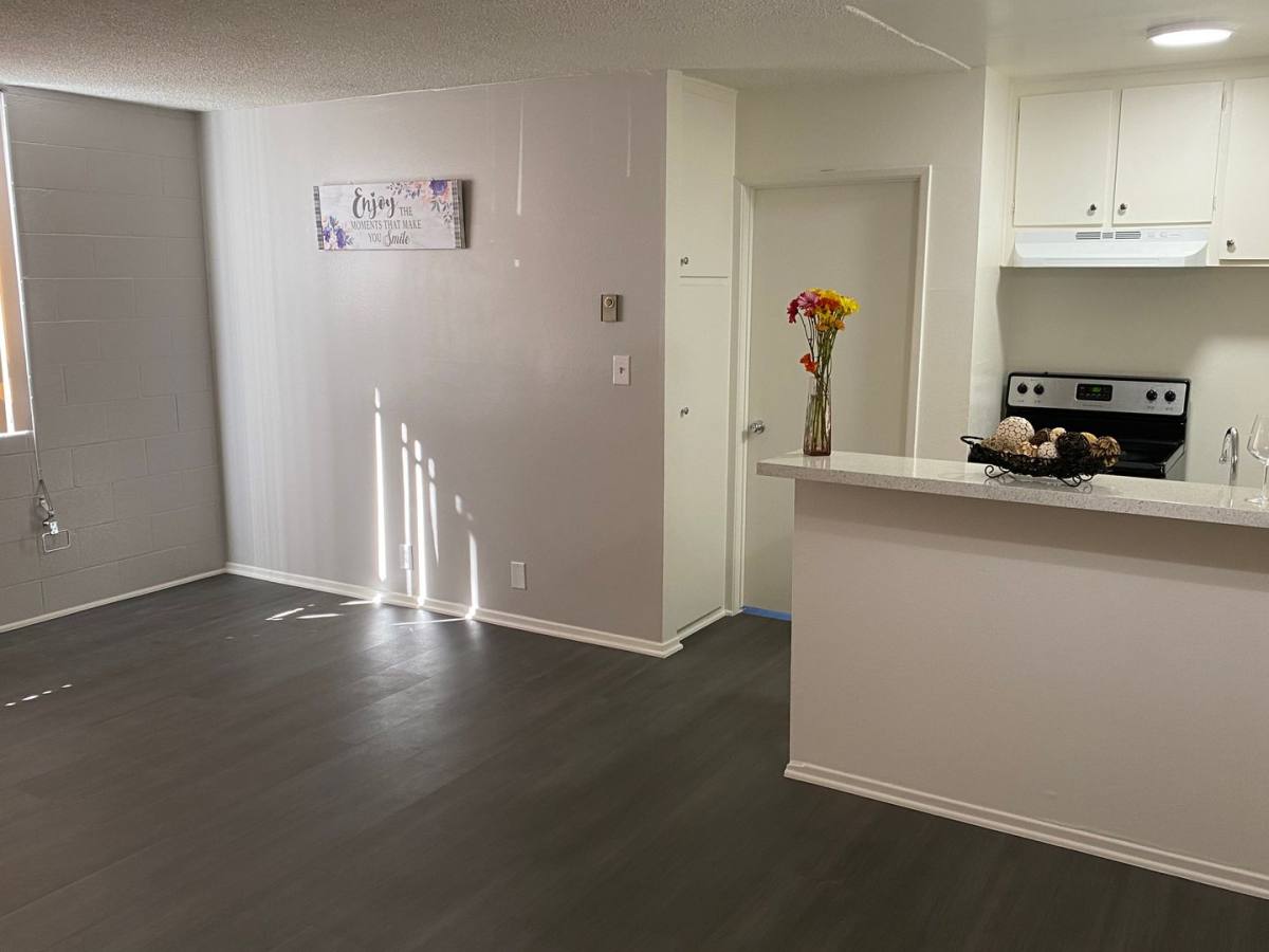 Apartment for rent at 835 W Rosecrans Ave, Gardena, CA 90247