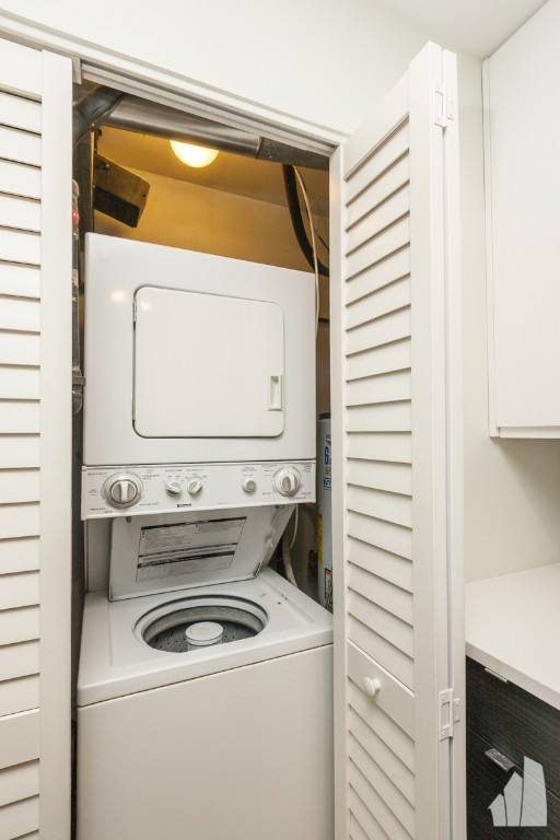 Apartment for rent at 954 W Grace St #201B, Chicago, IL 60613