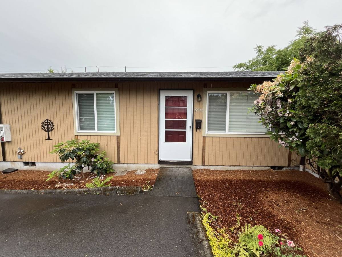 Apartment for rent at 5911 SE 83rd Ave, Portland, OR 97266