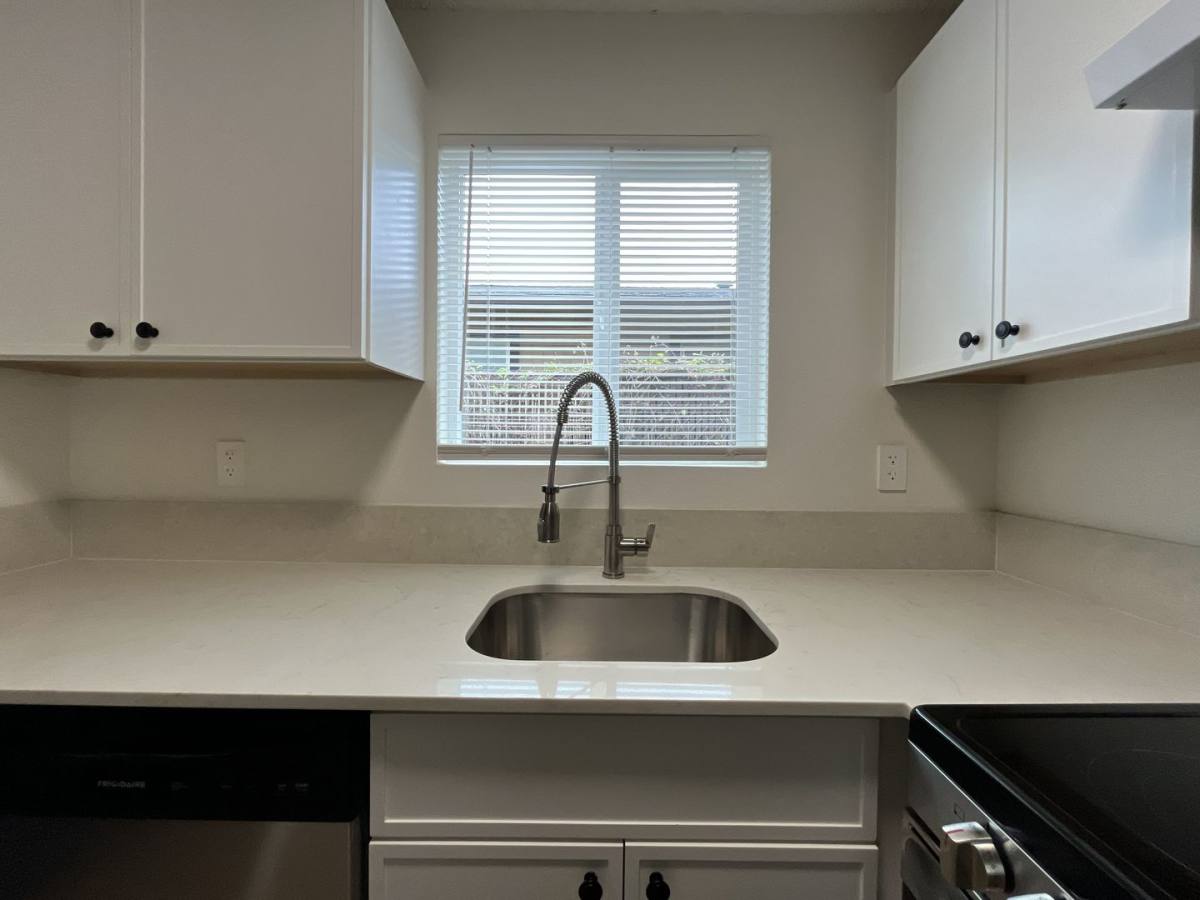 Apartment for rent at 5911 SE 83rd Ave, Portland, OR 97266