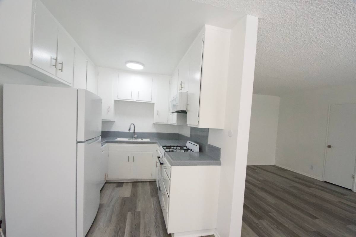 Apartment for rent at 10847 Kling St, North Hollywood, CA 91602