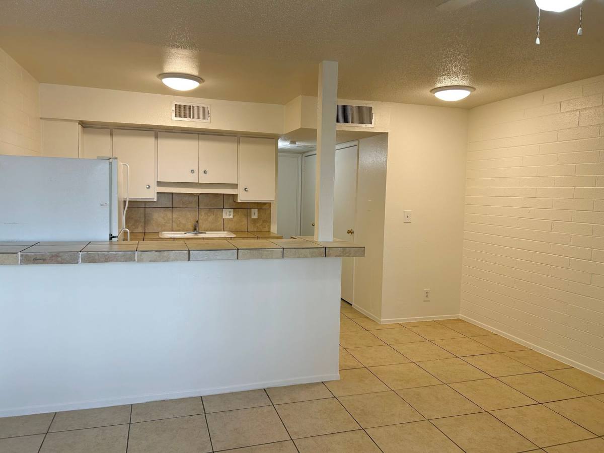 Apartment for rent at 2524 W Elm St, Phoenix, AZ 85017