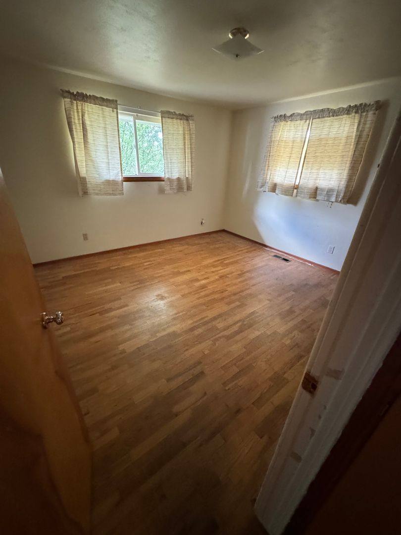 Apartment for rent at 1302 S 16th Ave, Yakima, WA 98902