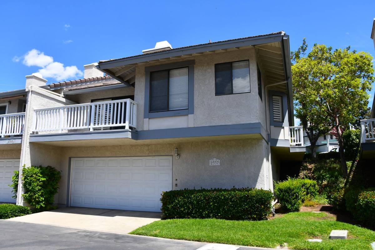Townhouse for rent at 2337 Skyline, Brea, CA 92821