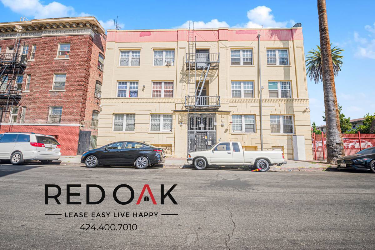 Apartment for rent at 1110 S Lake St #103, Los Angeles, CA 90006