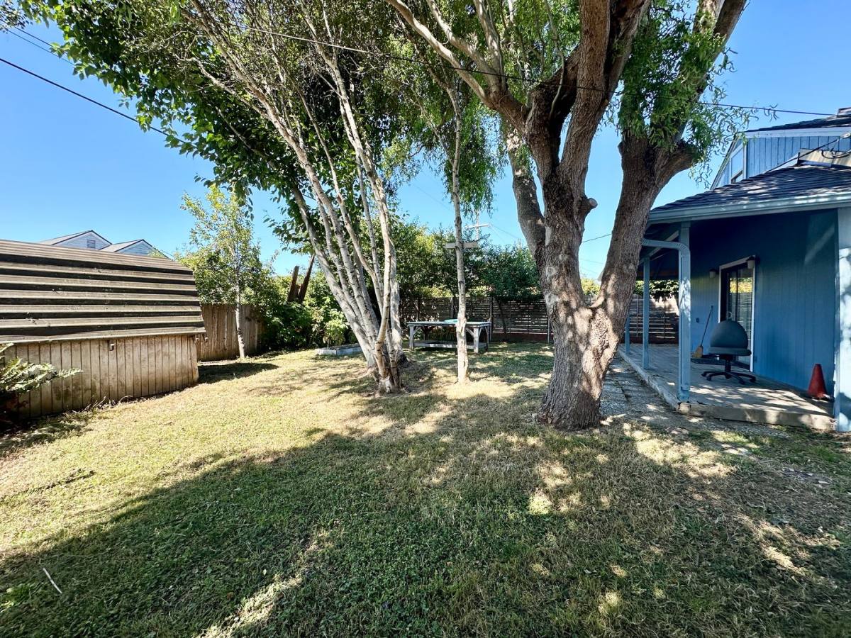 House for rent at 1465 R St, Arcata, CA 95521