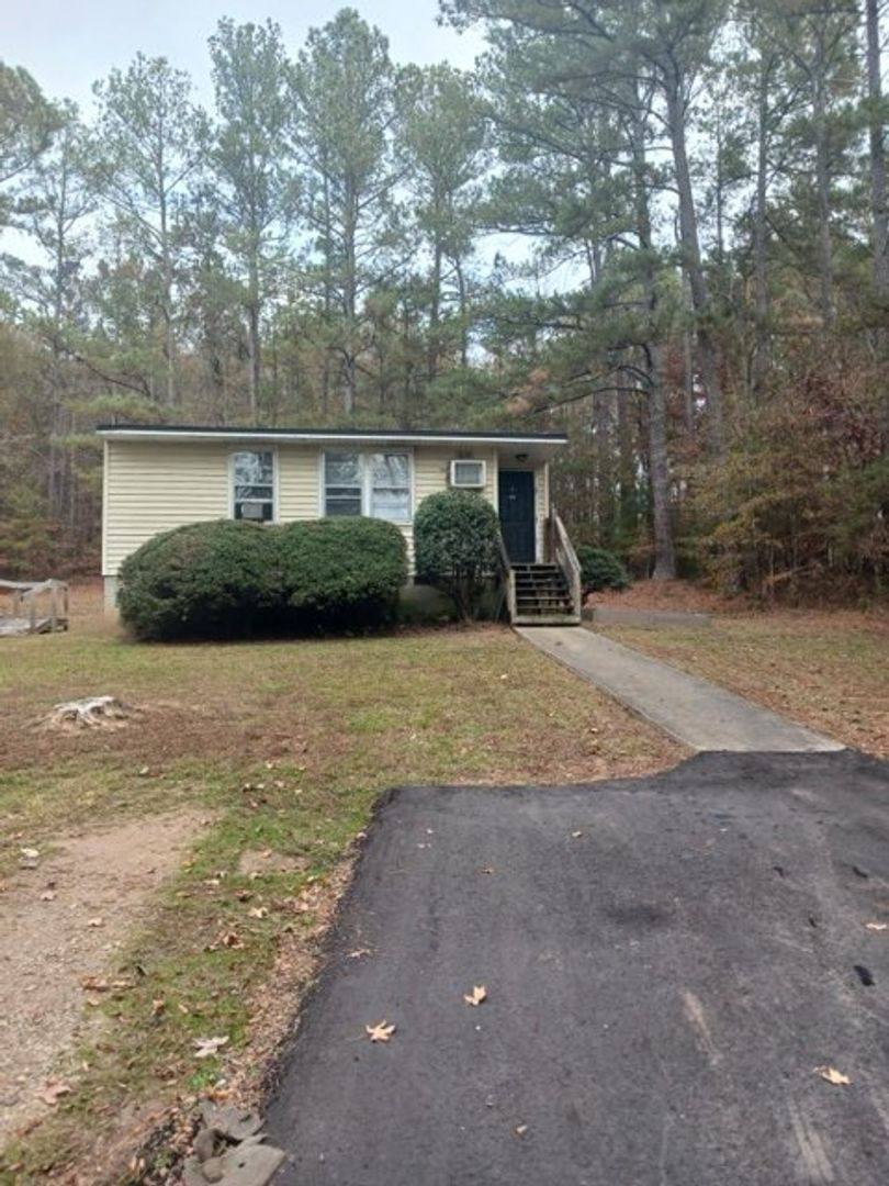 Apartment for rent at 104 Cedar Lane, Pendleton, SC 29670