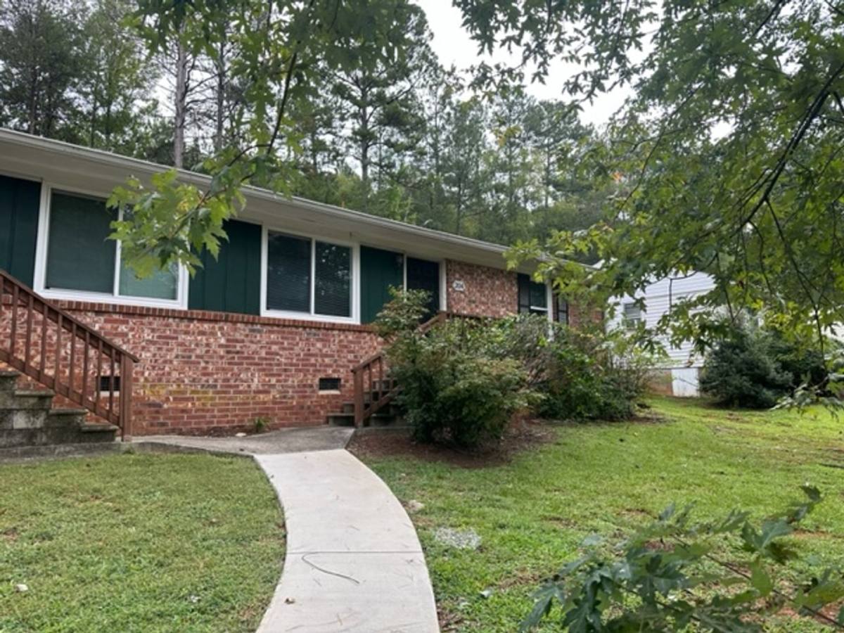 Apartment for rent at 104 Cedar Lane, Pendleton, SC 29670