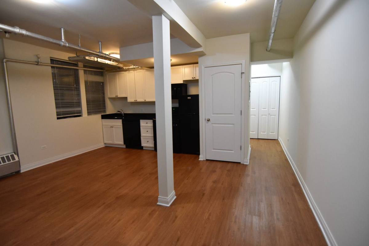 Apartment for rent at 712-720 W Grace #GR 712-BS, Chicago, IL 60613